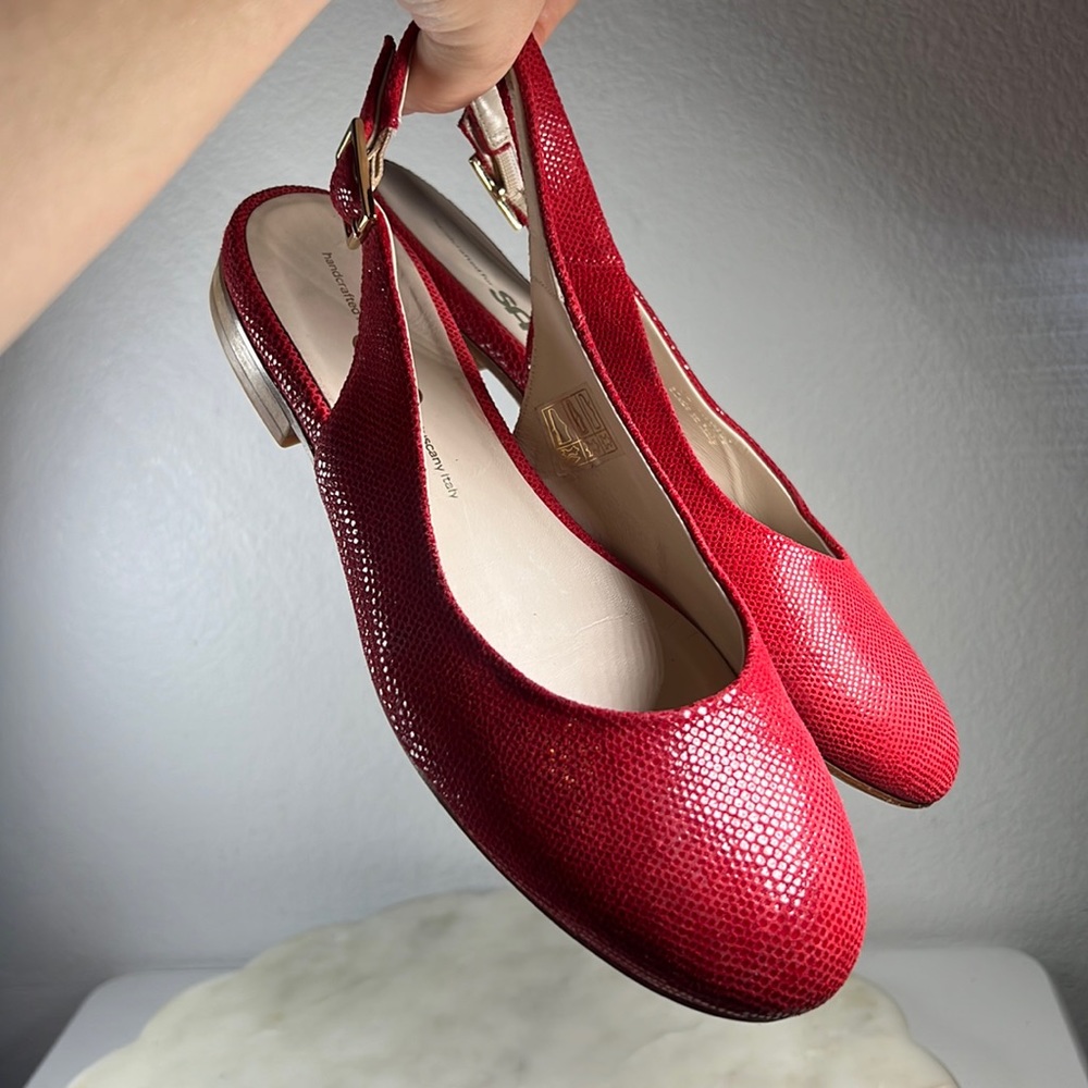 SAS red Chloe adjustable slingback nubuk leather round toe flats size 7.5 W